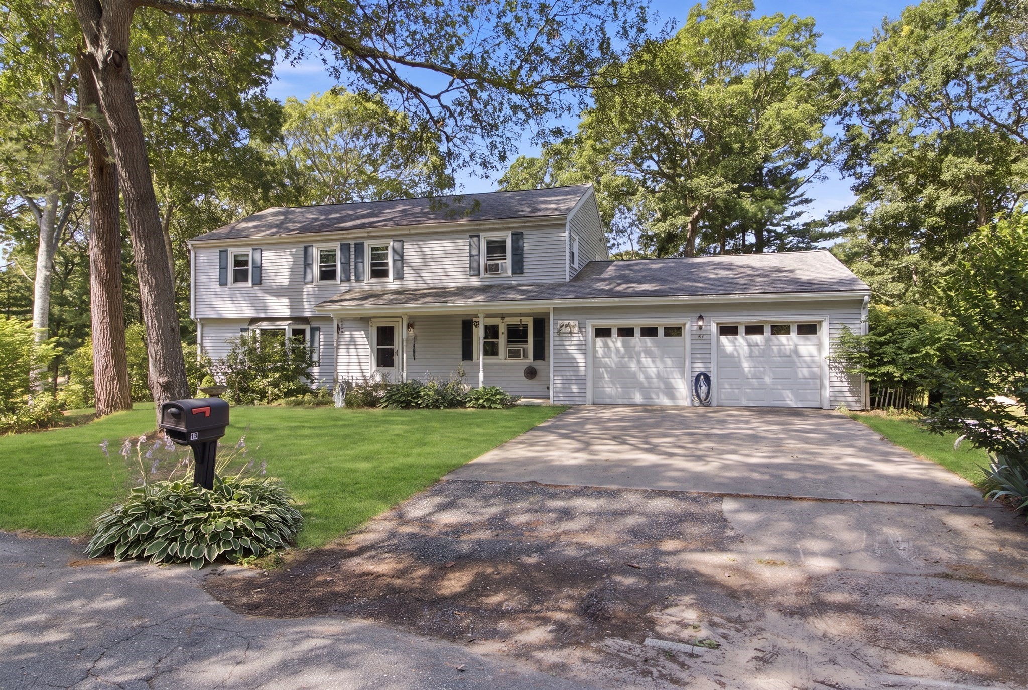 10 Roberta Drive Property Photo 1