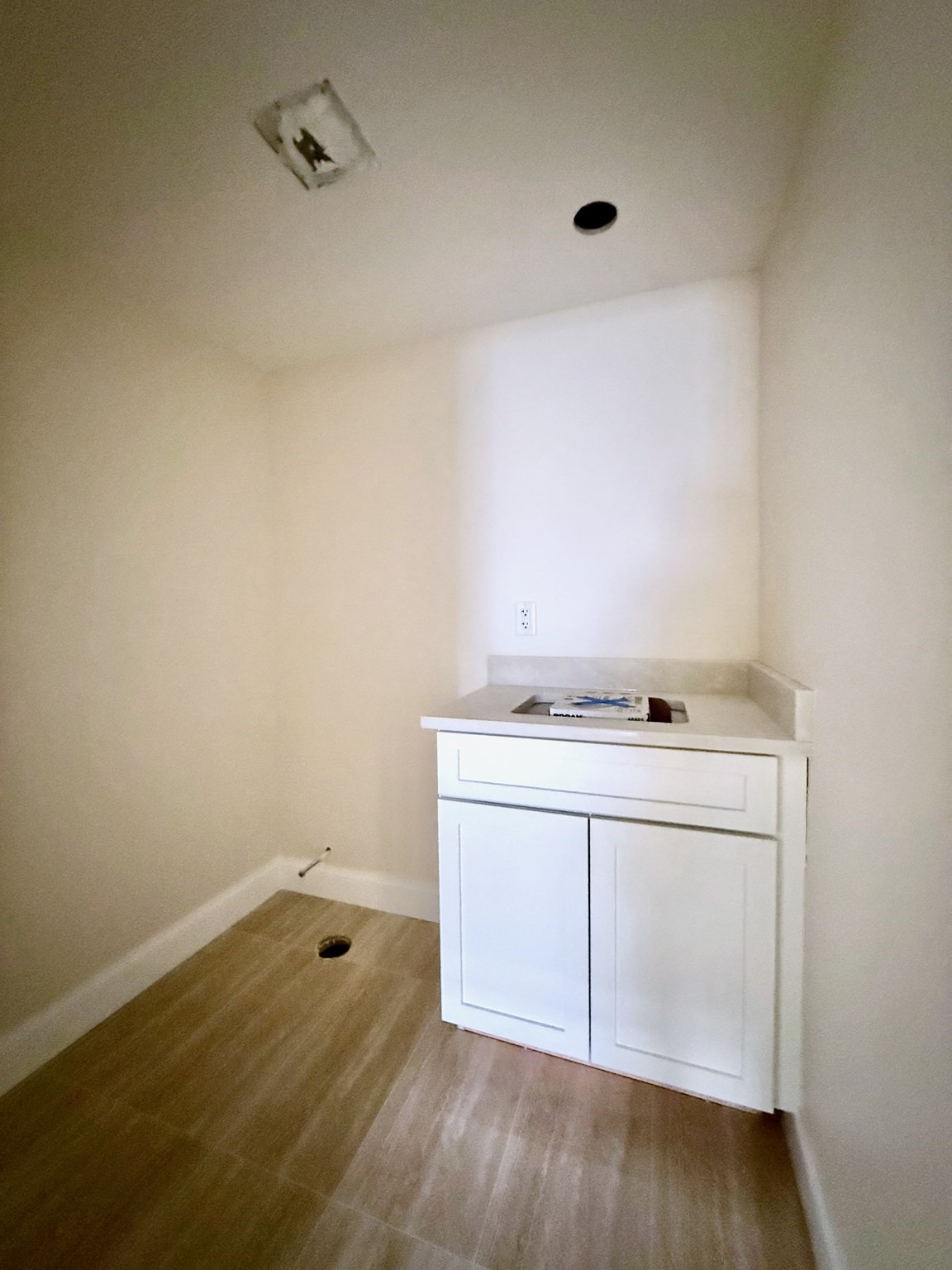 94 Lyman Rd # B Property Photo 17