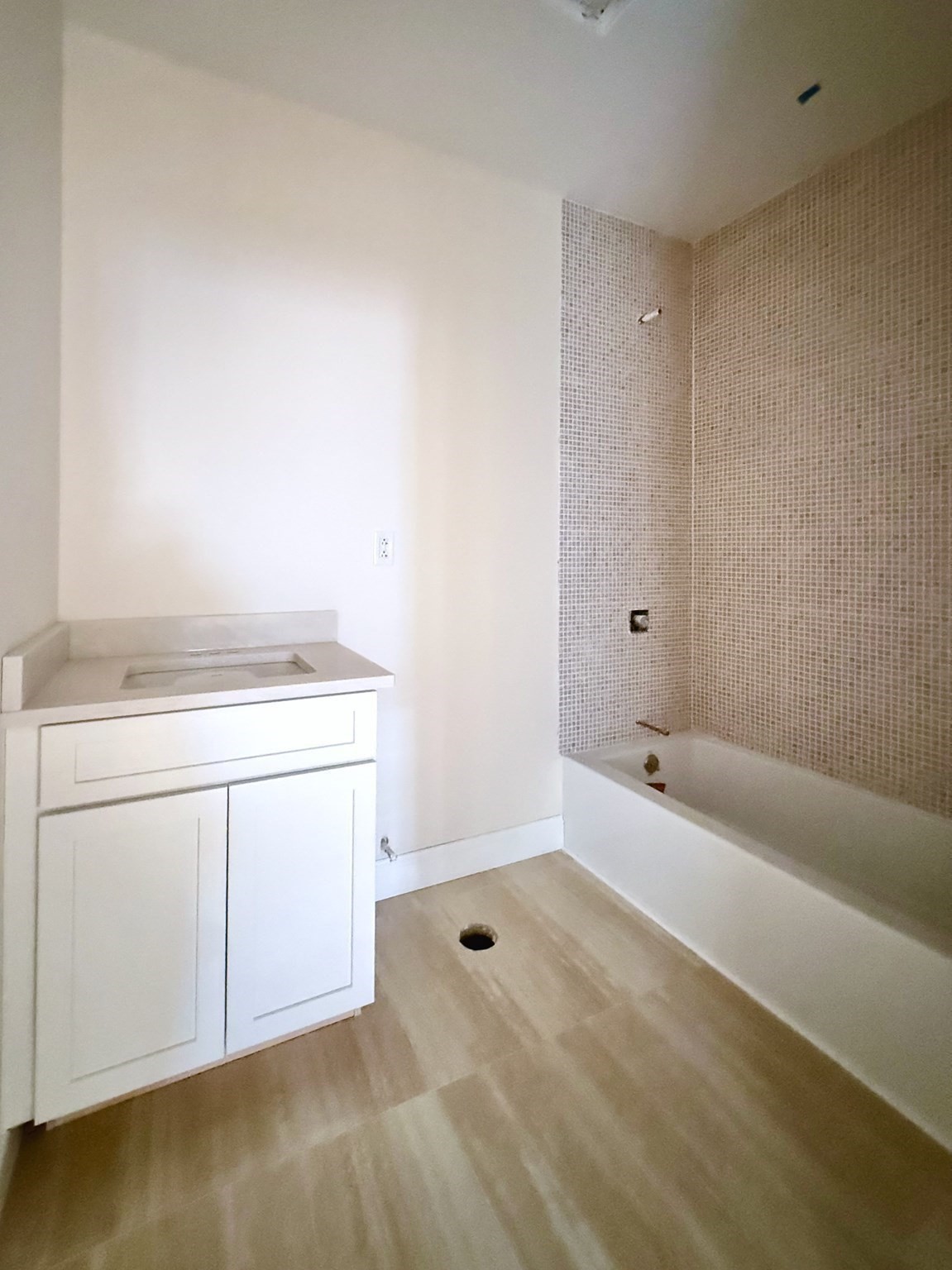 94 Lyman Rd # A Property Photo 7