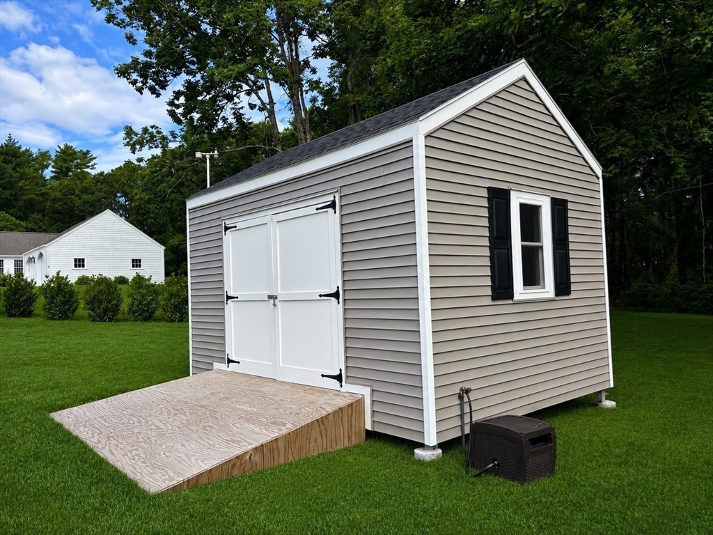 41 Clapp Rd Property Photo 6