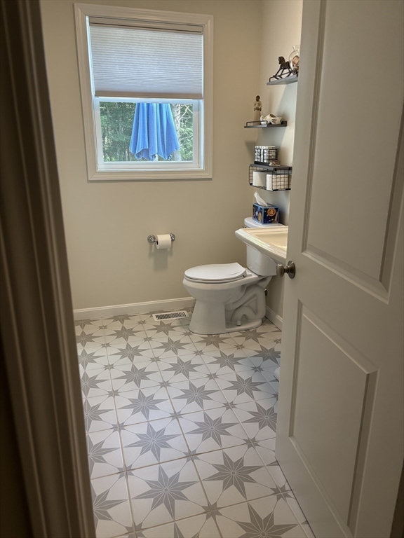 41 Clapp Rd Property Photo 15