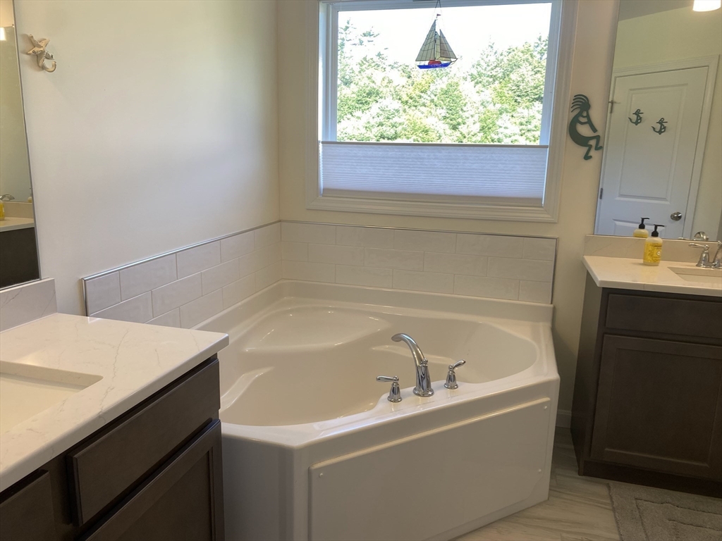 41 Clapp Rd Property Photo 26