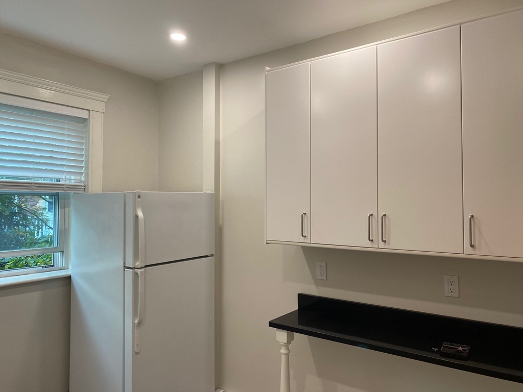 235 Rawson # 4 Property Photo 5