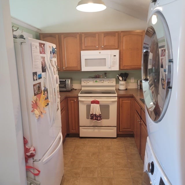 32 Chadwick Ave Property Photo 2