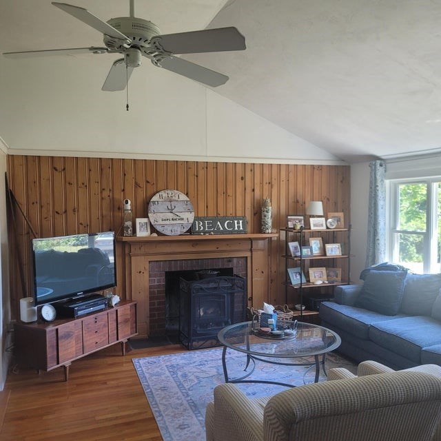 32 Chadwick Ave Property Photo 6