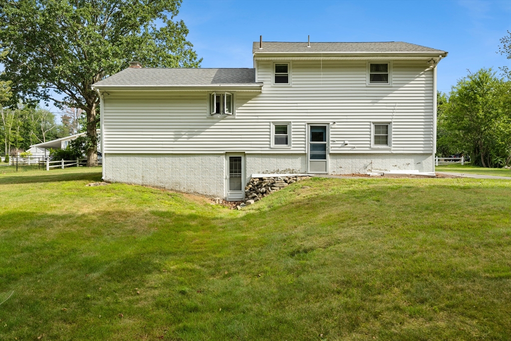 1372 Pleasant St Property Photo 32