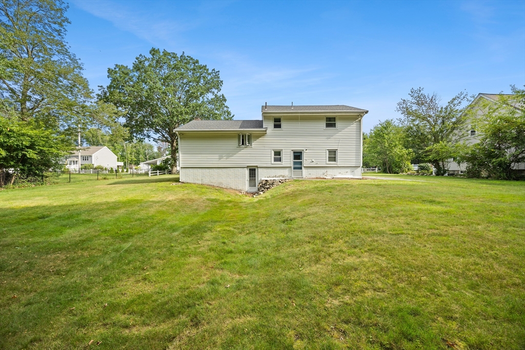 1372 Pleasant St Property Photo 33