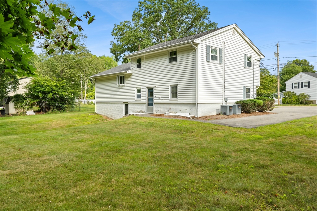 1372 Pleasant St Property Photo 34