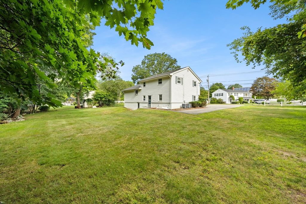 1372 Pleasant St Property Photo 35