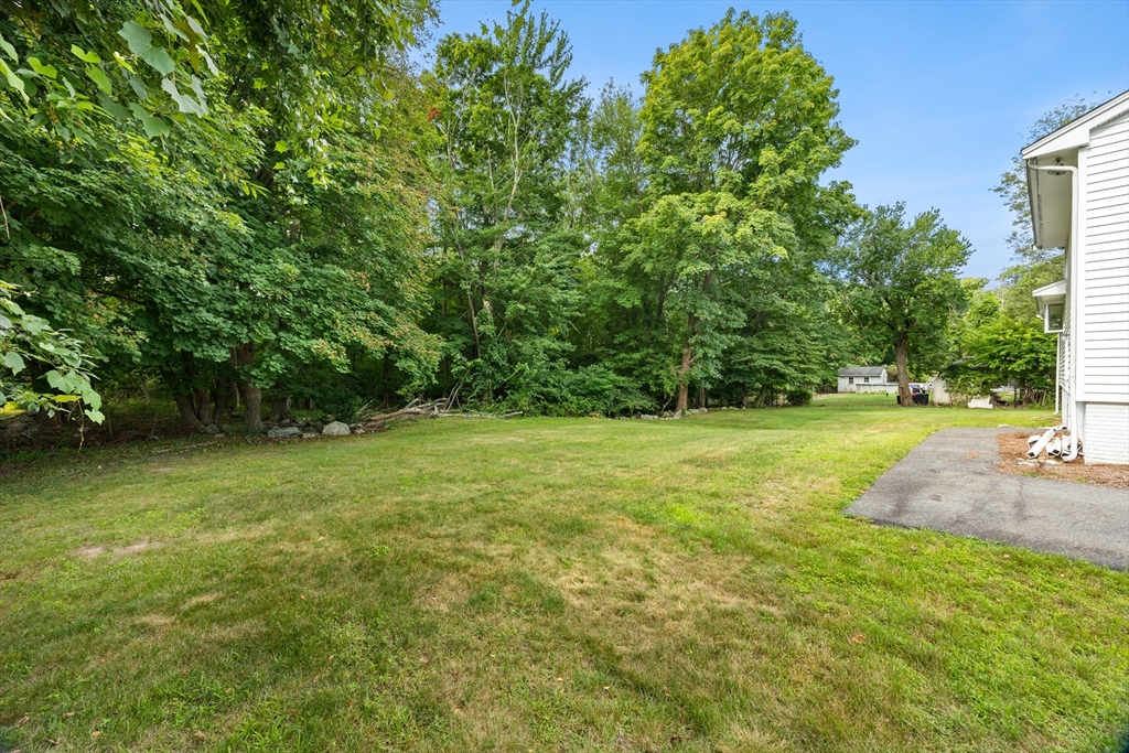 1372 Pleasant St Property Photo 36