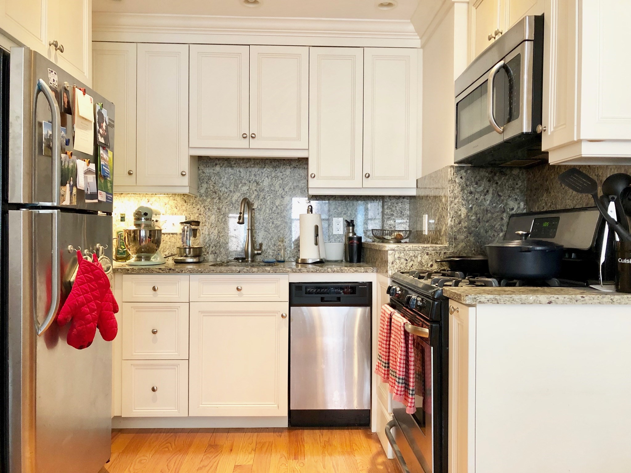 247 Newbury Street # 2r Property Photo 3