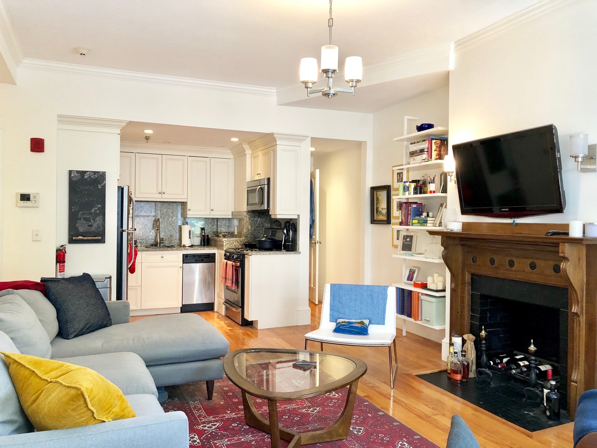 247 Newbury Street # 2r Property Photo 4
