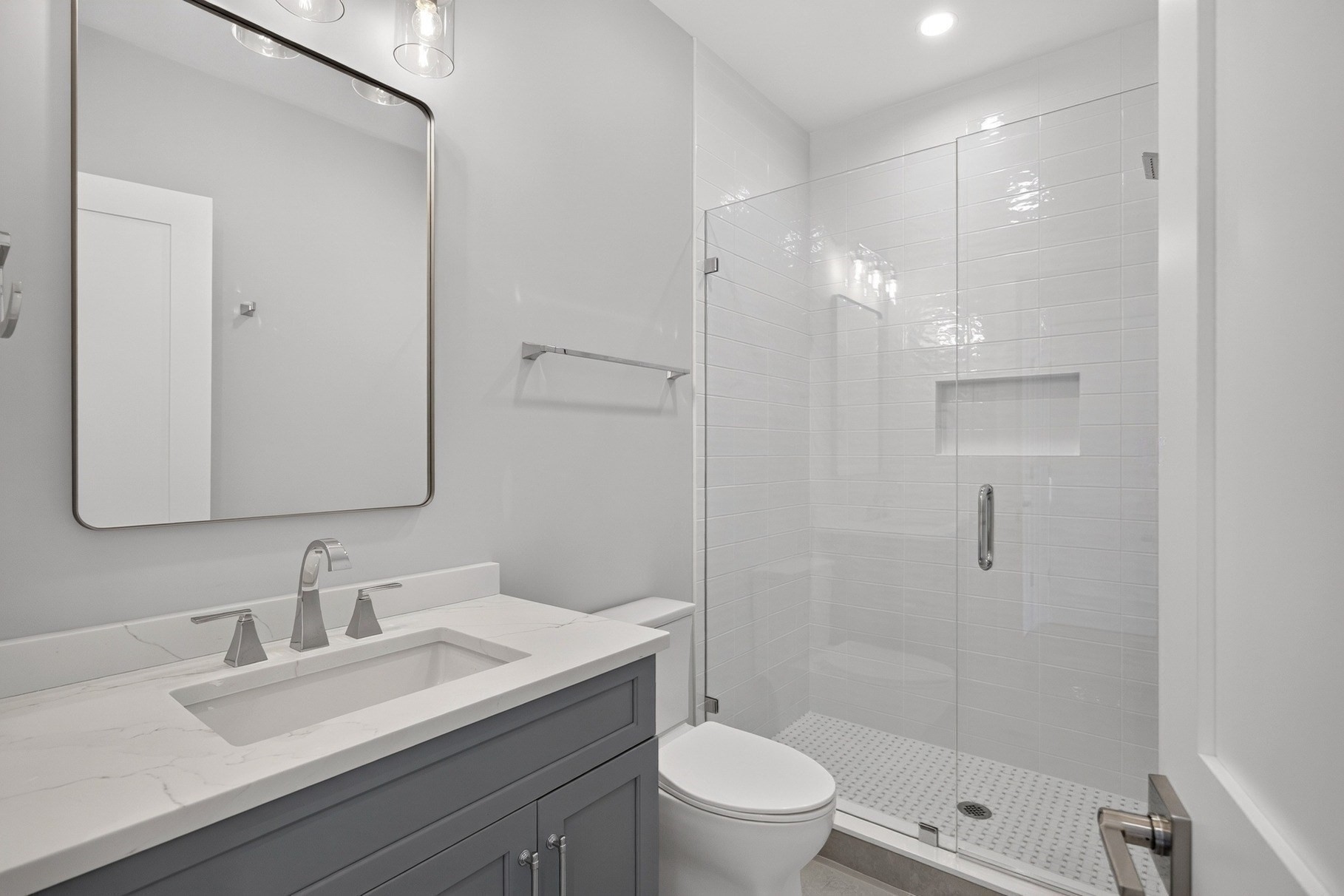 533 Woods Hole Road # B102 Property Photo 17