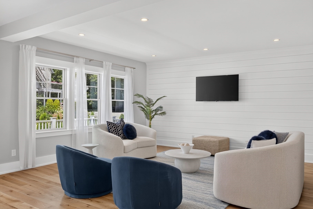 533 Woods Hole Road # B101 Property Photo 3
