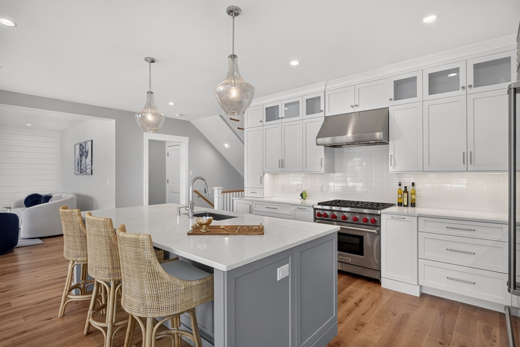 533 Woods Hole Road # B101 Property Photo 8