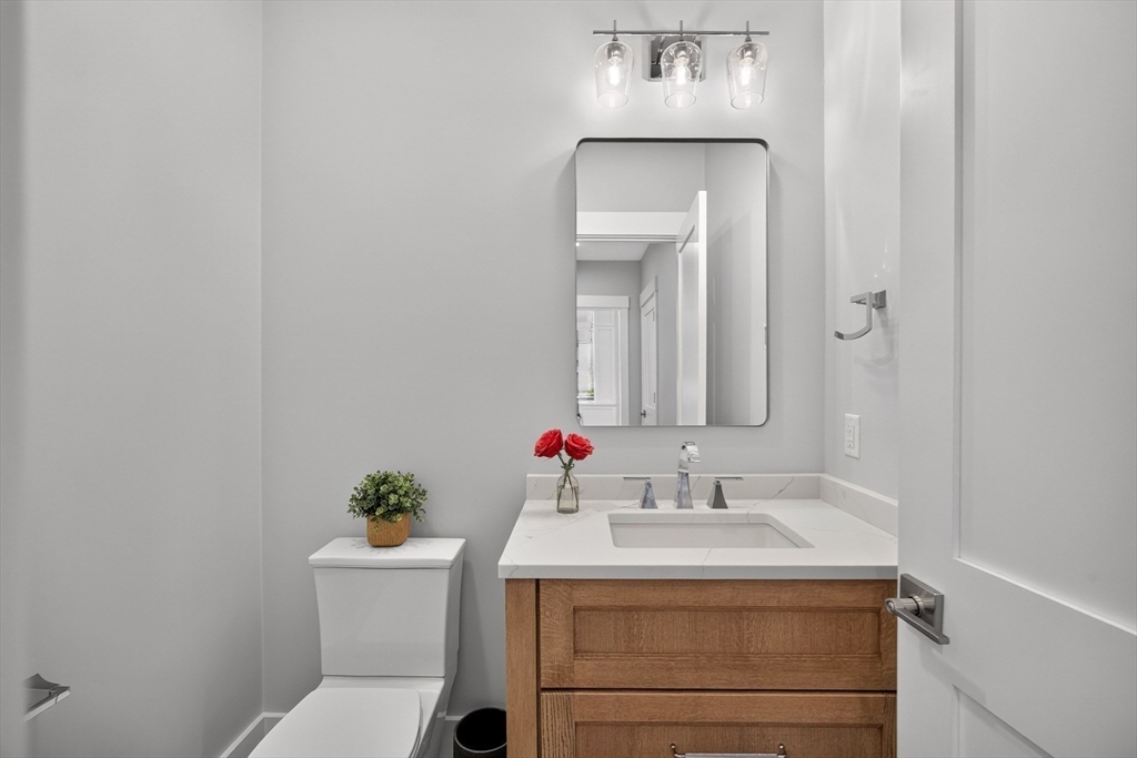 533 Woods Hole Road # B101 Property Photo 14