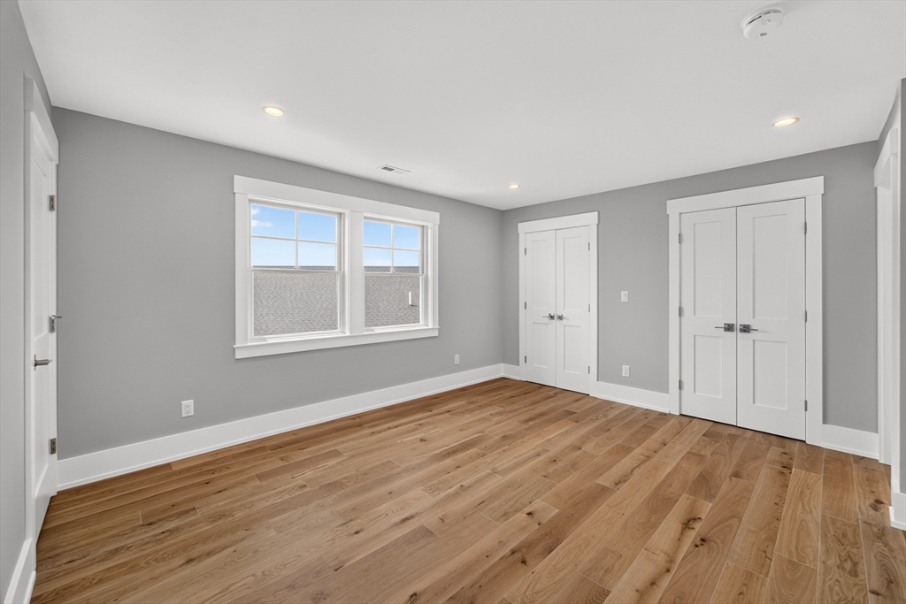533 Woods Hole Road # B101 Property Photo 18