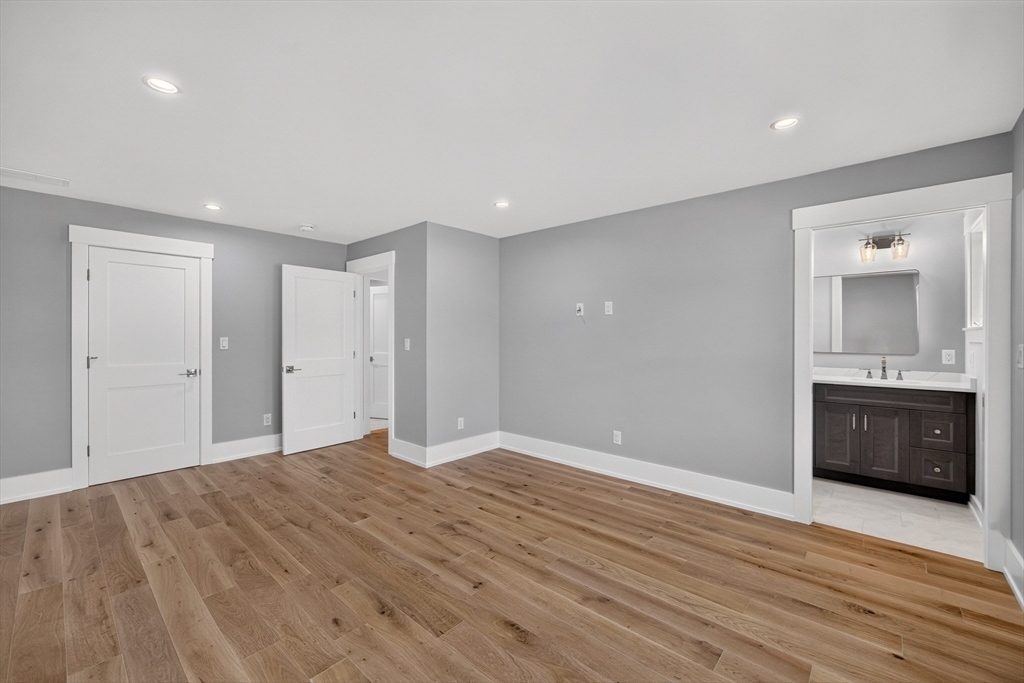 533 Woods Hole Road # B101 Property Photo 25