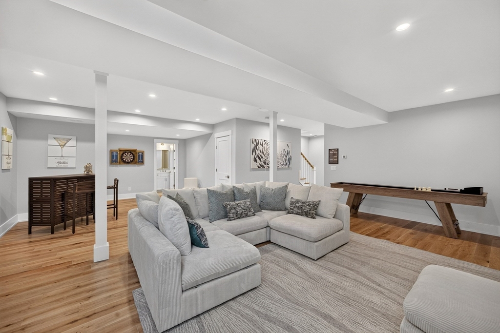 533 Woods Hole Road # B101 Property Photo 27