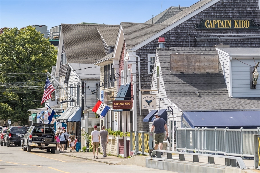 533 Woods Hole Road # B101 Property Photo 34