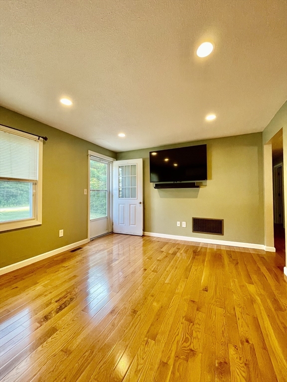 477 Clark St Property Photo 7