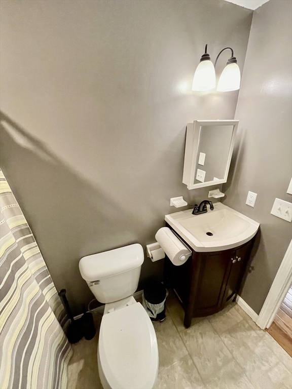 477 Clark St Property Photo 14