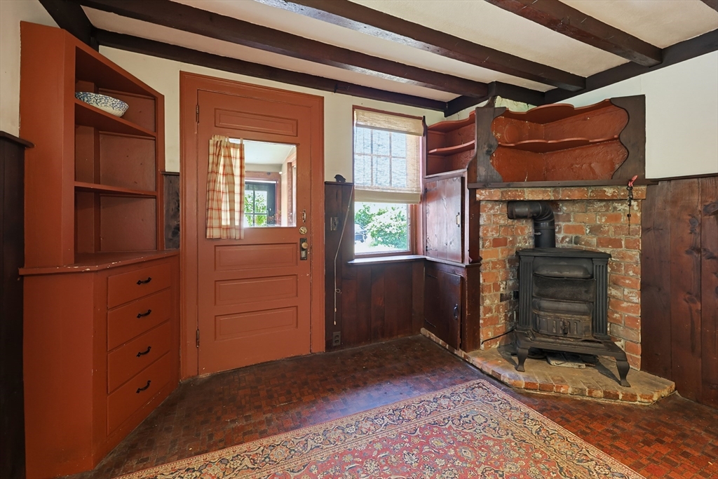 430 Franklin St. Property Photo 8