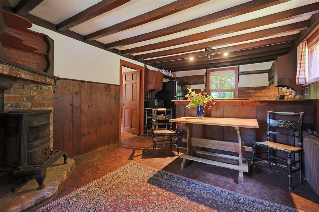430 Franklin St. Property Photo 10