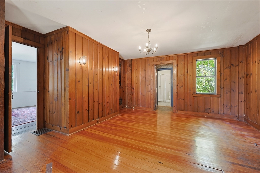430 Franklin St. Property Photo 16