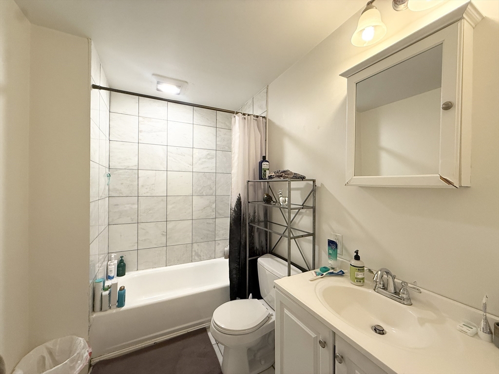 660 Cambridge St # 402 Property Photo 5