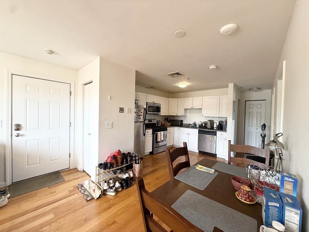 660 Cambridge St # 402 Property Photo 7