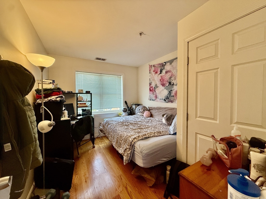 660 Cambridge St # 402 Property Photo 8