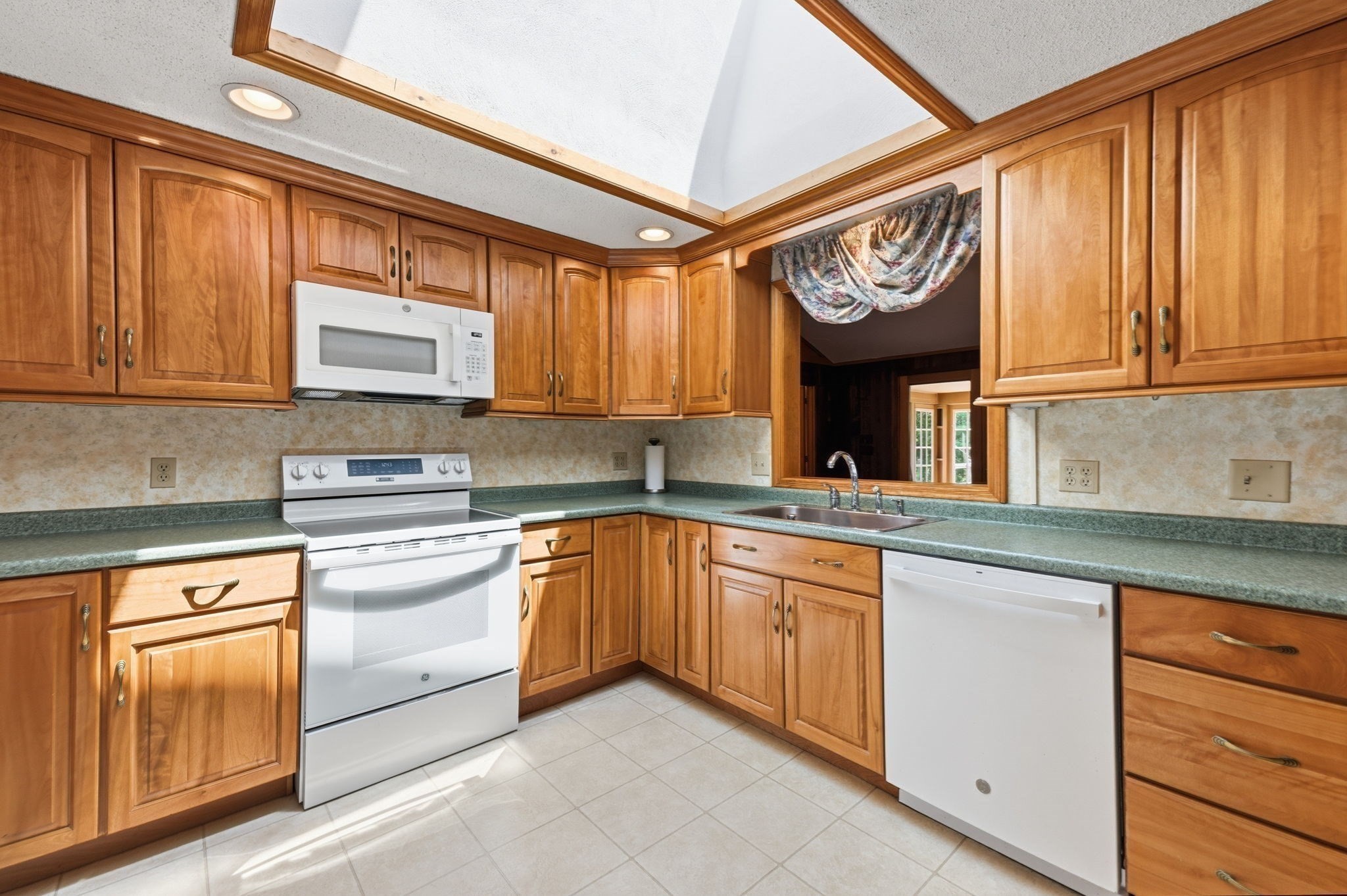47 Collins Rd Property Photo 6