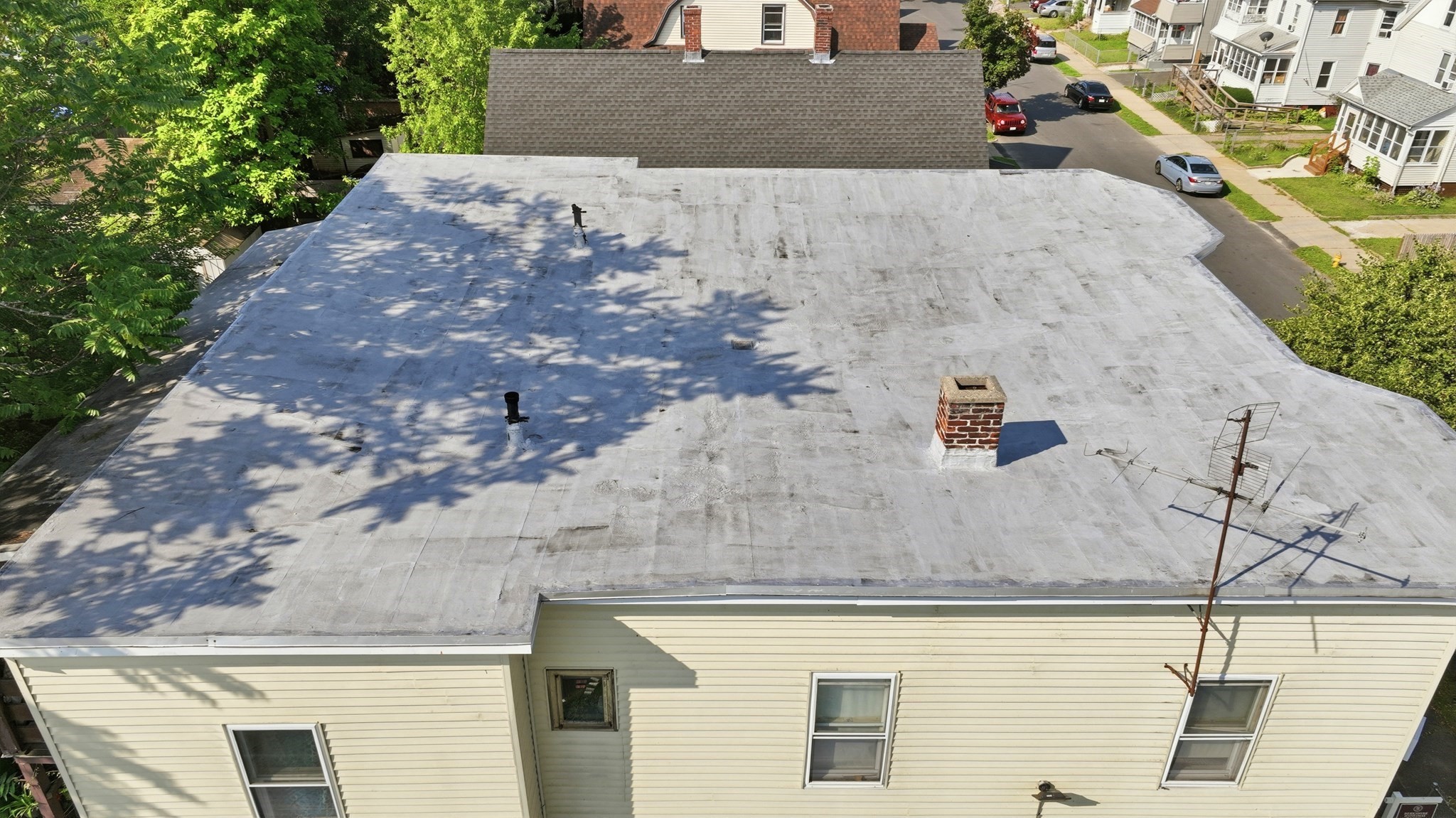 109 Grover St Property Photo 8