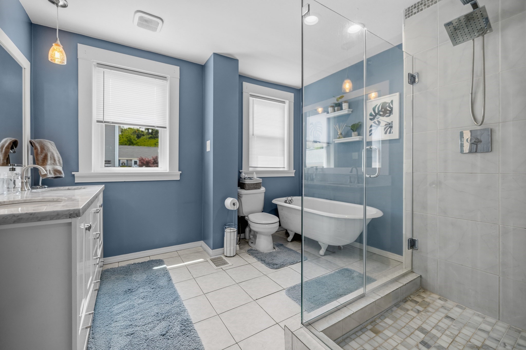 109 Stephen St Property Photo 7