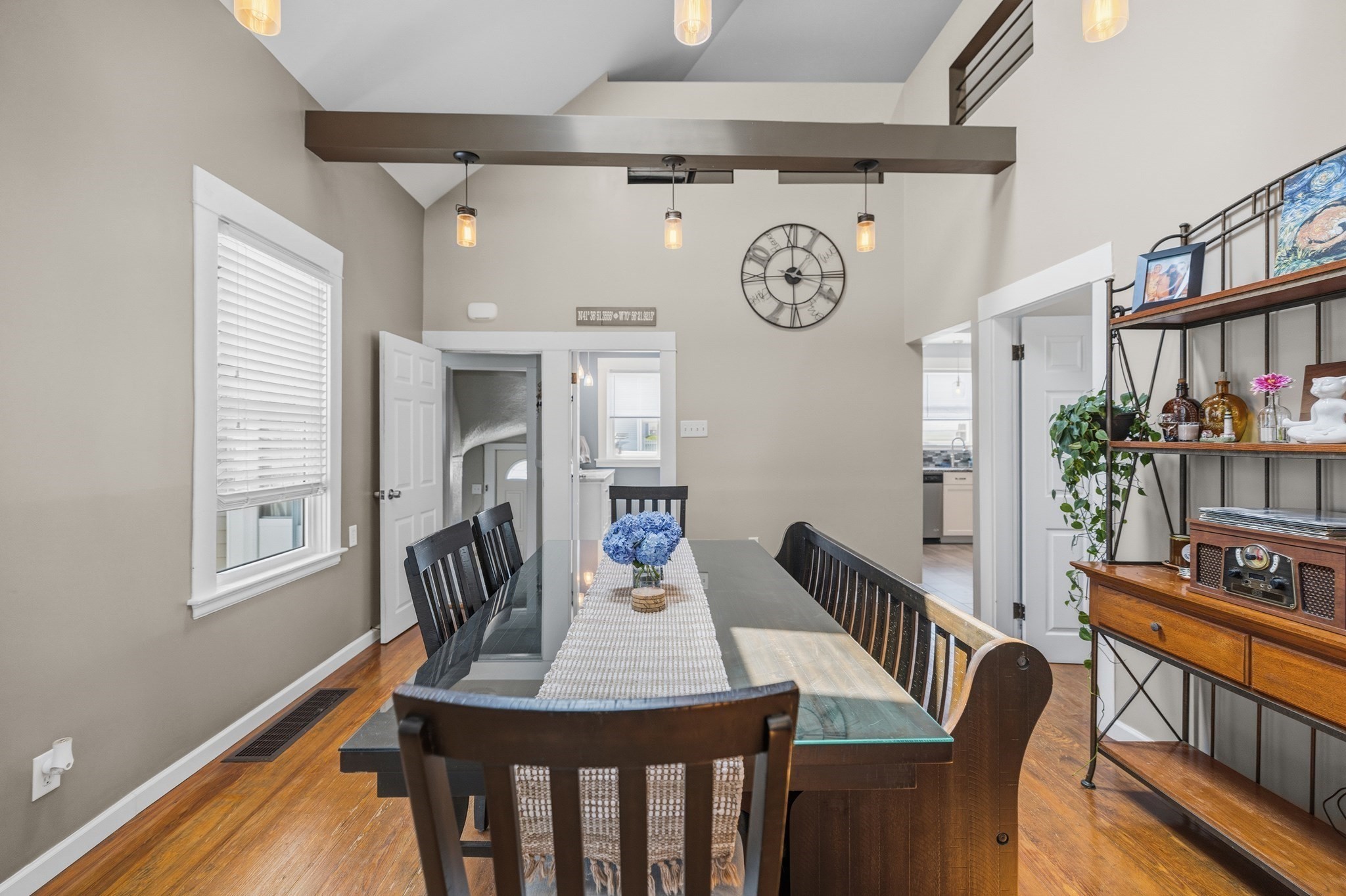 109 Stephen St Property Photo 11