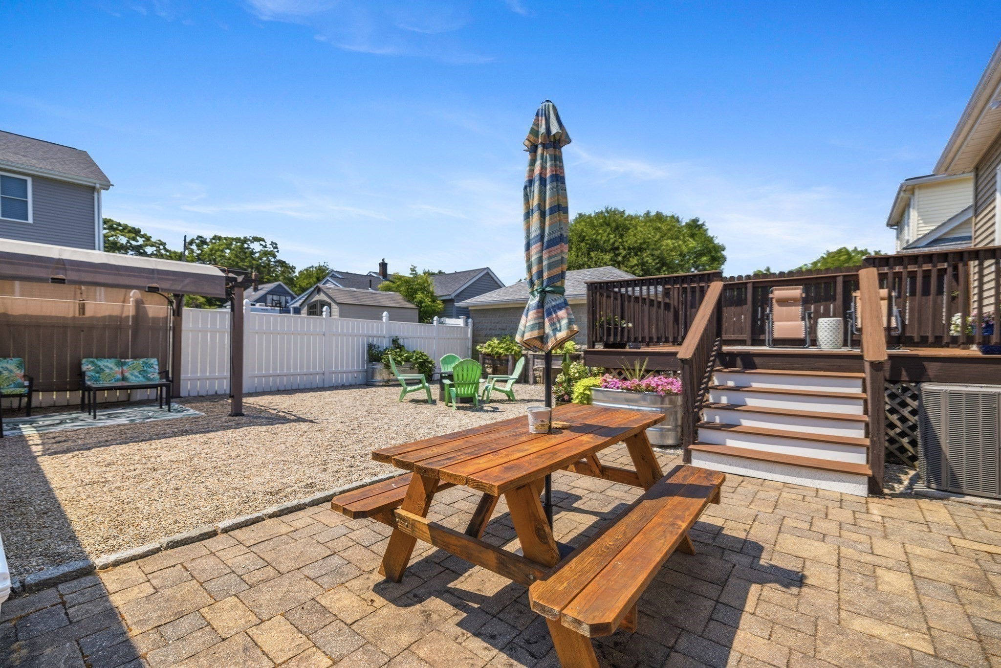 109 Stephen St Property Photo 28