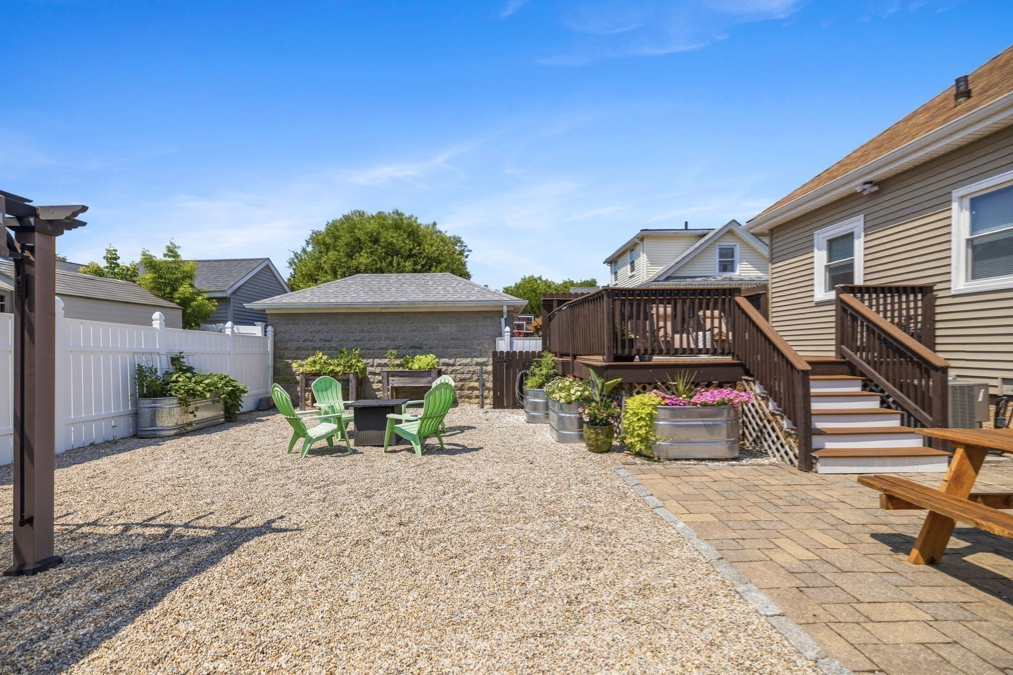 109 Stephen St Property Photo 29