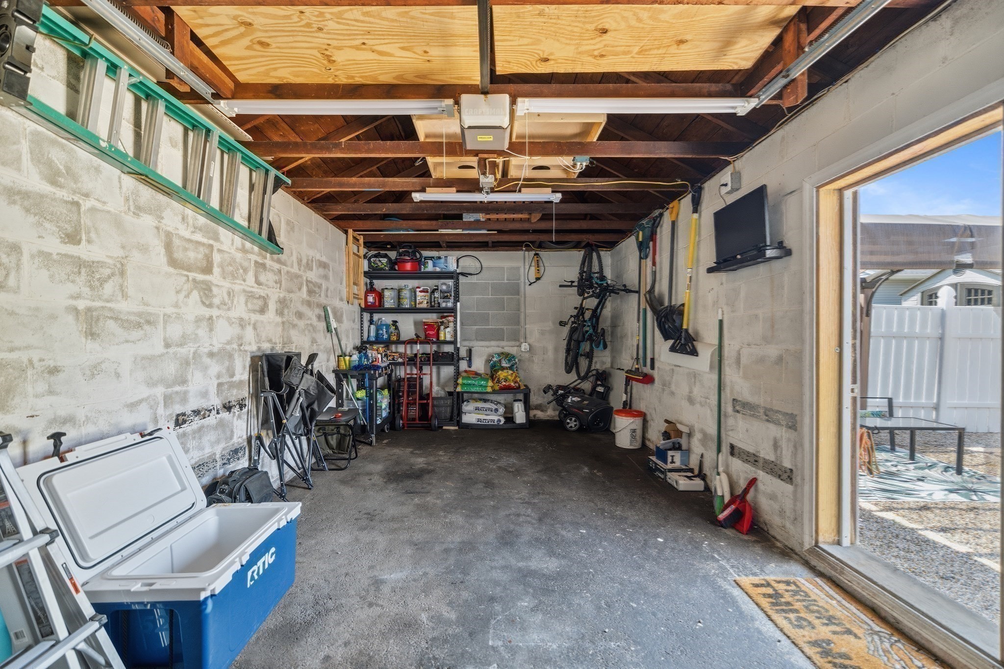 109 Stephen St Property Photo 33
