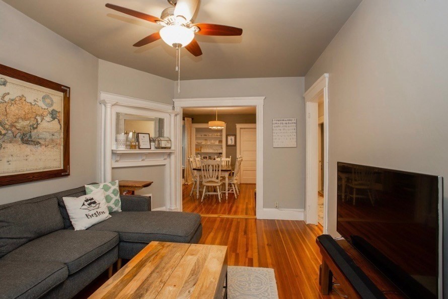 19 Hallam # 2 Property Photo 2