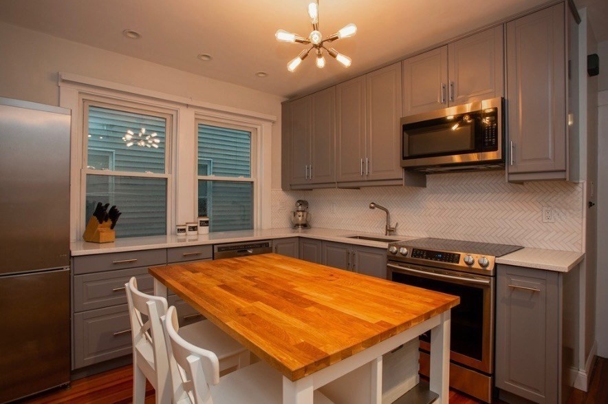 19 Hallam # 2 Property Photo 3