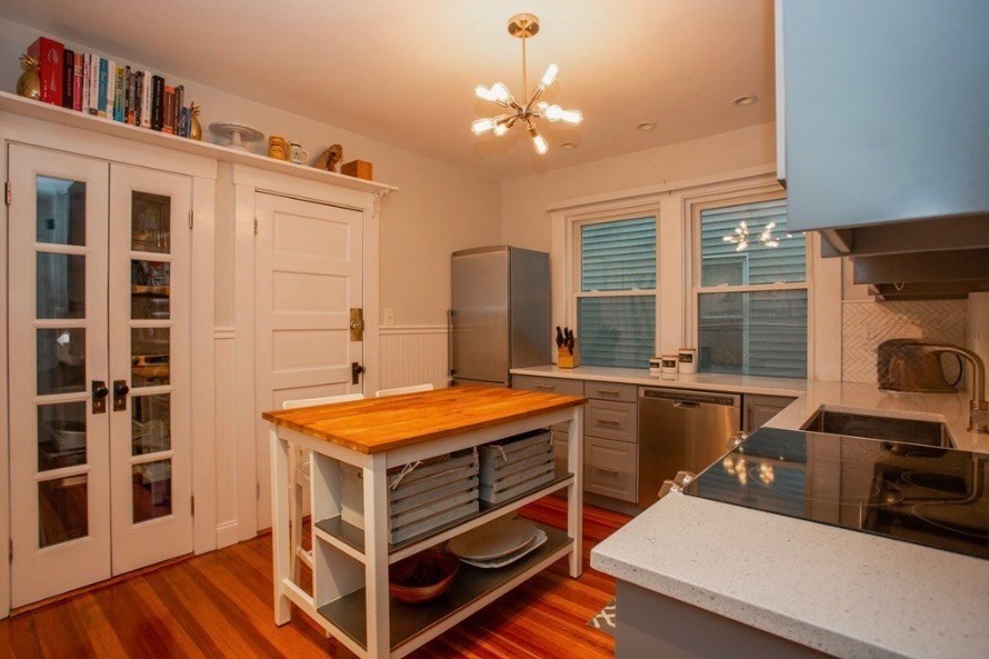 19 Hallam # 2 Property Photo 4