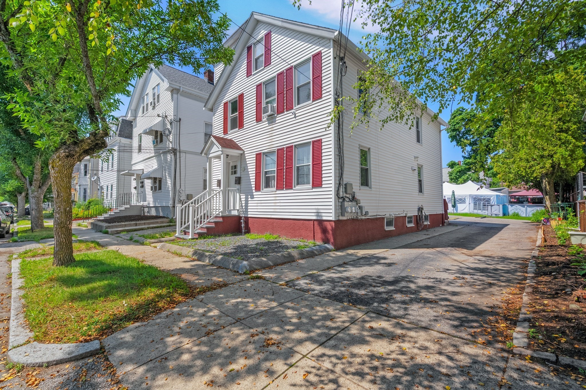 62 Mary Ave Property Photo 1