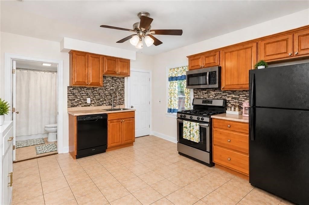 62 Mary Ave Property Photo 1