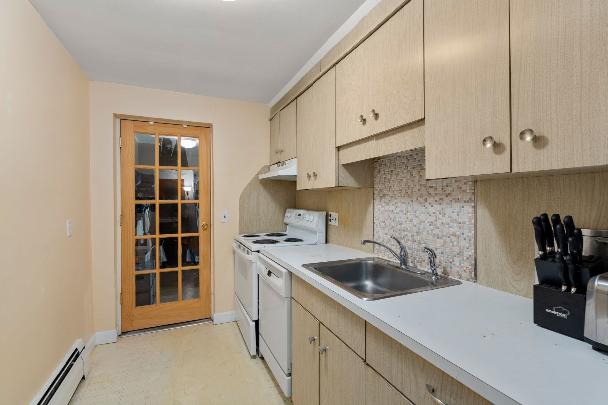 14 Commonwealth Court # 11 Property Photo 7