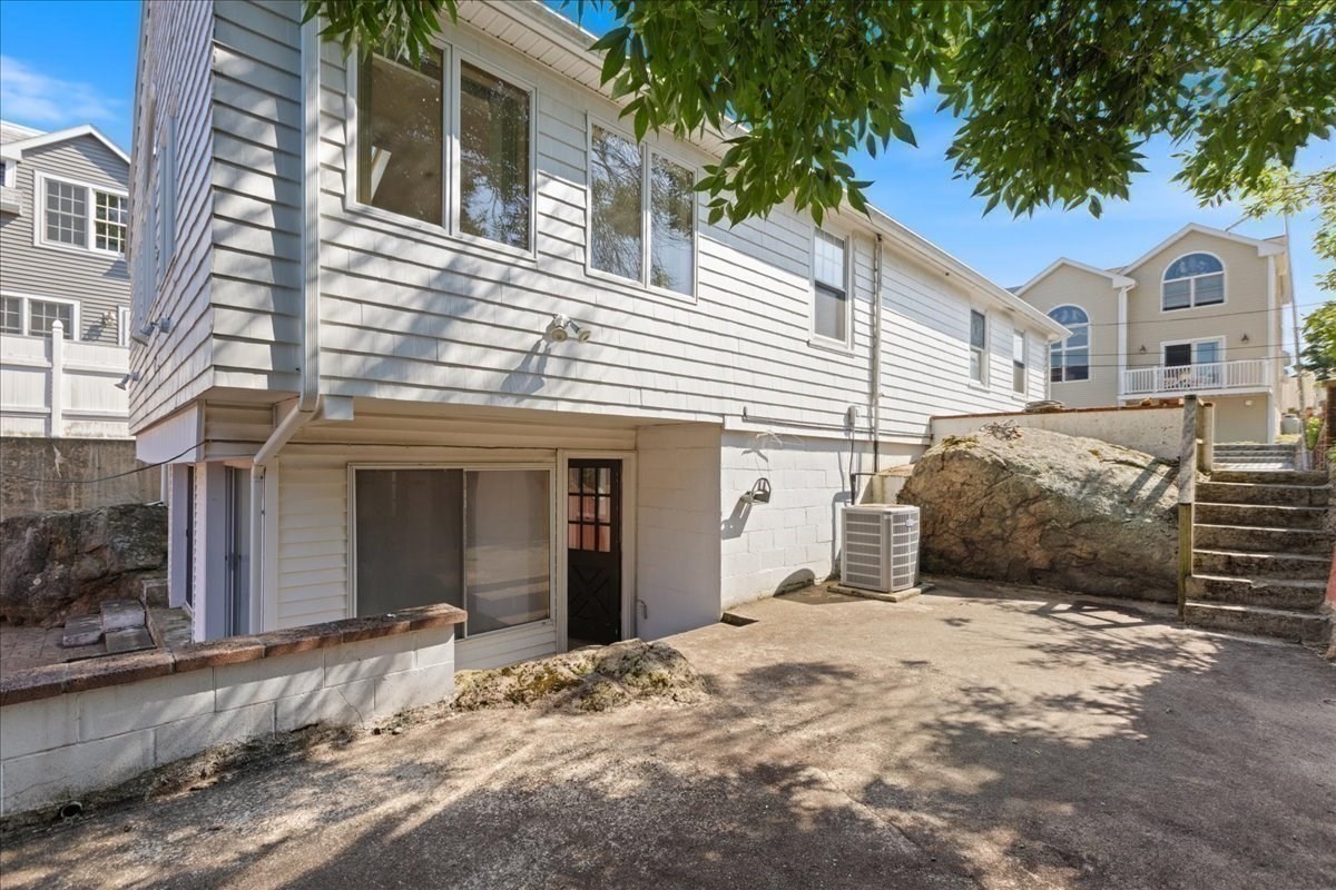 8 Luzitania Ave Property Photo 27