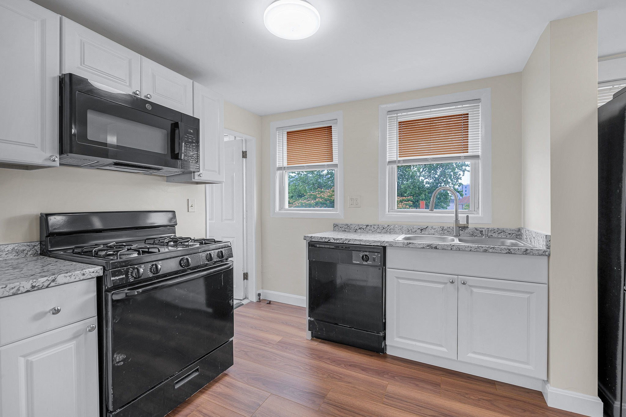 67 Neponset St Property Photo 17