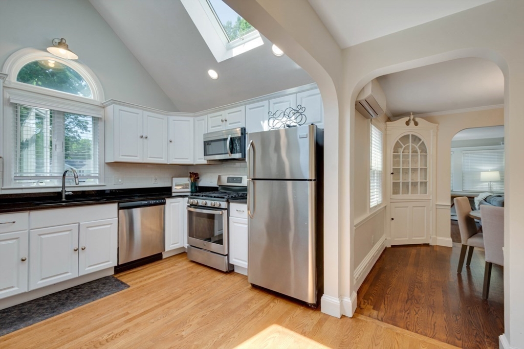 70 Berwick Pl Property Photo 16