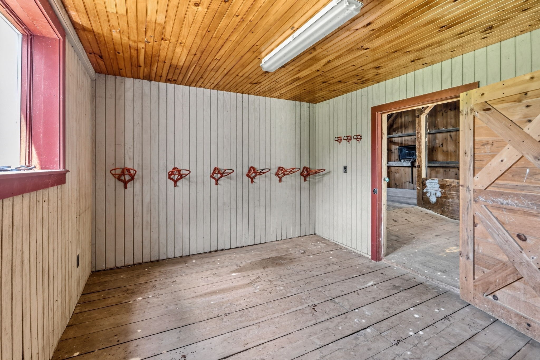 417 Westhampton Rd Property Photo 36