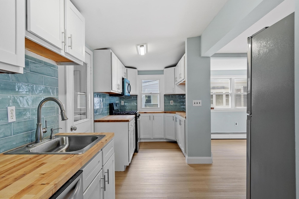 30 Hooper Rd Property Photo 2